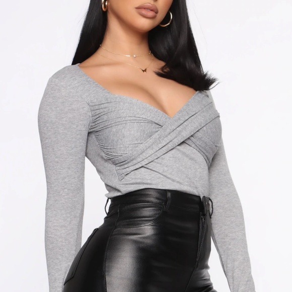 COPY - Fashion Nova grey sweater - Picture 2 of 4